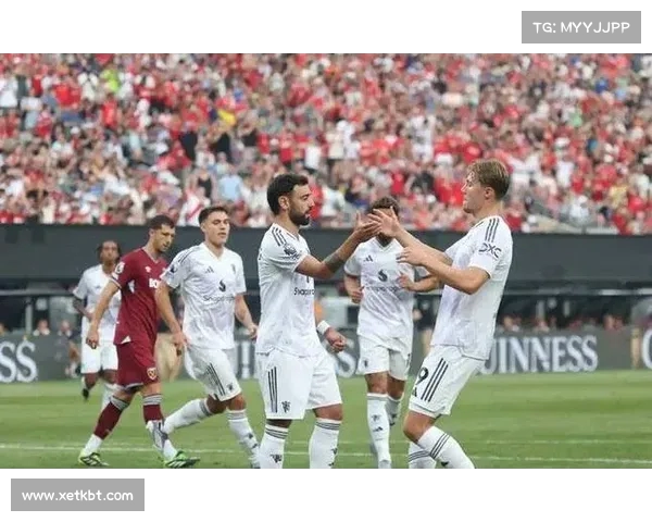 阿莫林对门将配置不满 维特克或有机会晋升为主力中卫 阿莫林对门将配置不满 维特克或有机会晋升为主力中卫